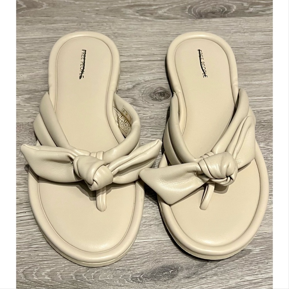 Free People Brynn Knotted Bow Flip Flop Sandals | Cream